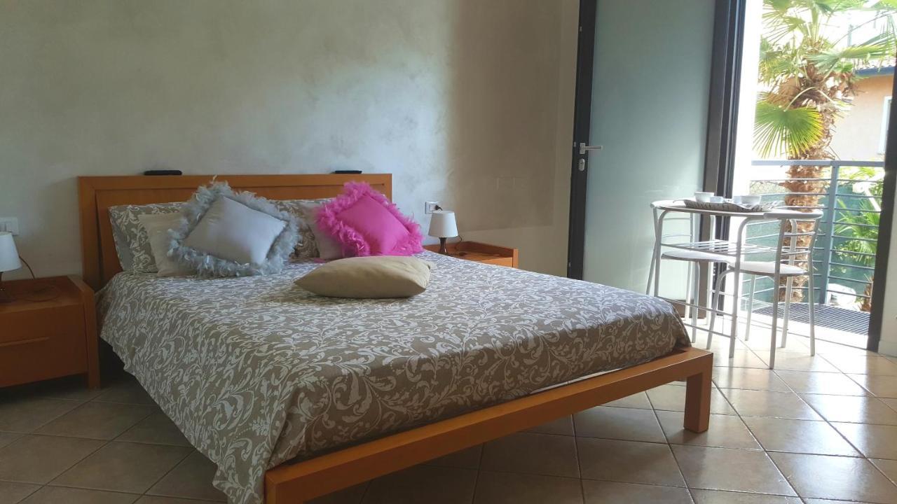 B&B Casa Gaia - Sirmione Bagian luar foto