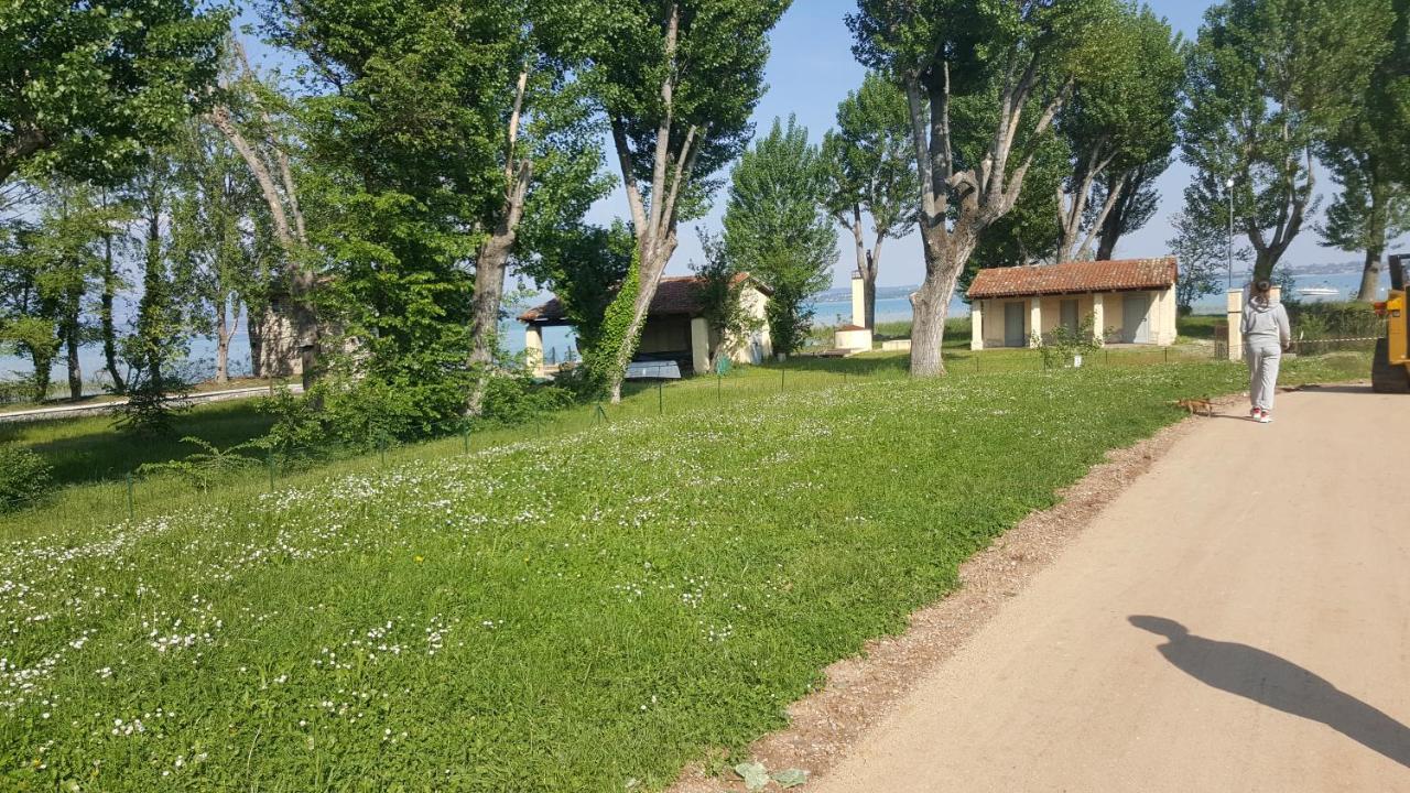 B&B Casa Gaia - Sirmione Bagian luar foto