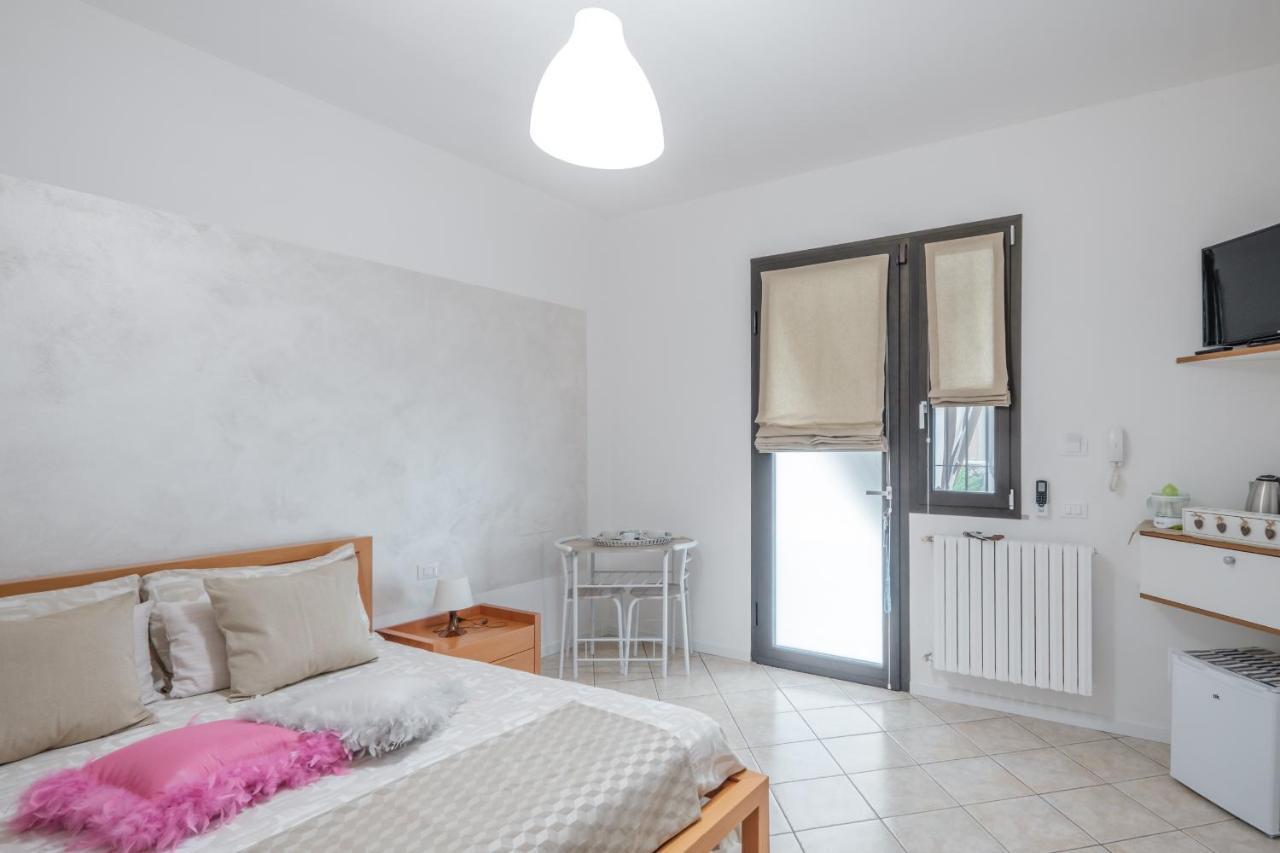 B&B Casa Gaia - Sirmione Bagian luar foto